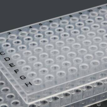 Płytki do PCR i RT-qPCR 96-dołkowe 0,2ml, z kołnierzem, bezbarwne, 5x10szt/50szt
